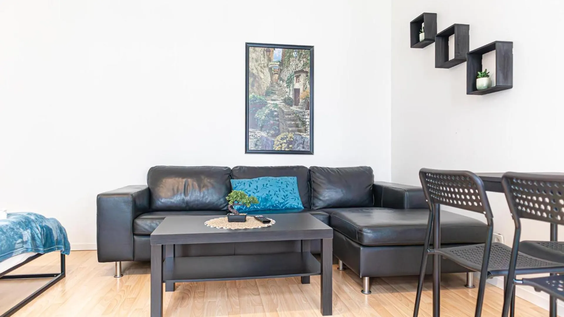 Comfortable City Living: 1Br W/ Private Garden Vienna 0*,  Austria